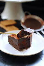 Gateau Frigo Ingredients 200 G De Chocolat Noir 20 Cl De Creme Liquide 50 G De Beurre Demi Sel 60 G D Amandes En Poudre 70 G De Speculoos Food Desserts Brownie