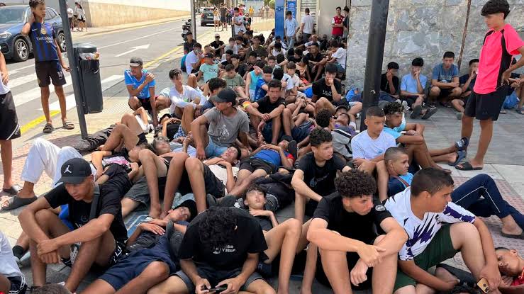 Crisis en Ceuta: Marruecos exige la repatriación de sus menores - Diario  Libre