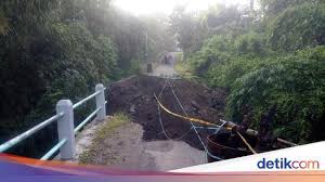 Lowongan kerja produksi garment pt astakarya busana prima. Jembatan Di Magetan Roboh Tergerus Longsor Warga Harus Memutar 5 Km