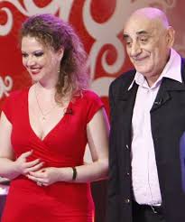 Cei doi au depus deja actele la primarie. Oana Lis FurioasÄƒ CÄƒ Lumea L A Uitat Pe Viorel De Ziua Lui Un Prieten I A Dat InsÄƒ Replica La Care Cu SiguranÅ£Äƒ Nu Se Astepta Antena 3