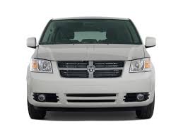 The dodge grand caravan only offers a total of six speakers for its audio output. 2008 Dodge Grand Caravan Vs 2008 Toyota Sienna The Car Connection