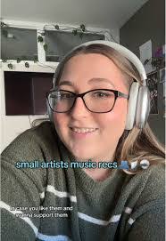 Amanda Kolar's Instagram, Twitter & Facebook