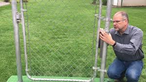 Twist the wire in a corkscrew fashion until set gate in place, aligning top of the gate with the top of fence. Sta Kloz Chain Link Gate Closer Youtube