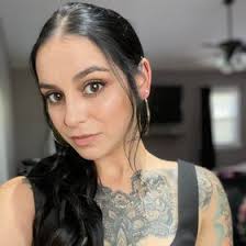 Molly Copeland (mollyevelyn13)