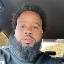 Naszae Otieno (@ShakeNaszae)