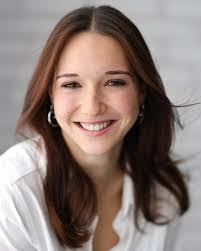 Elizabeth Auger's Instagram, Twitter & Facebook