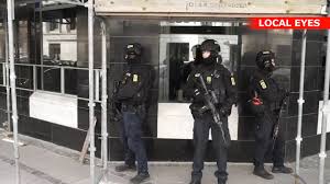Velkommen til politiets efterretningstjenestes hjemmeside. Dansk Politi Folger Situationen I Stockholm Taet Local Eyes