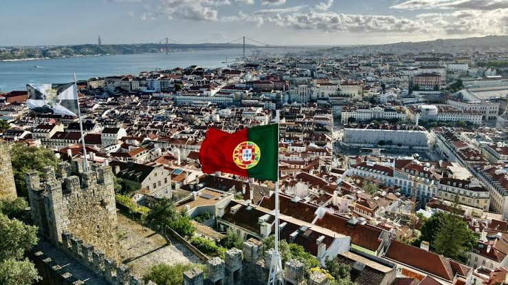 Novas Regras para Imigrar para Portugal (atualizado em 2026): Guia Completo para Morar e Trazer a Família