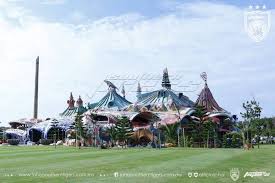 It added that the flintstones was a favourite cartoon of the johor sultan. 30 Gambar Rasmi Rumah Flinstone Milik Sultan Johor Yang Serius Buat Kami Terpegun