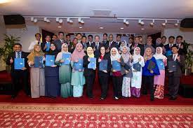 Courses, scholarships, and internships for all national and international students. 30 Pelajar Dapat Anugerah Biasiswa Luar Negara Pnb