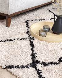 hoogpolig vloerkleed sensa pair creme zwart extra vol vloerkleed scandinavische woonkamers scandinavisch