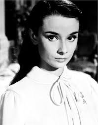 Audrey Hepburn おしゃれまとめの人気アイデア Pinterest Gabby Mccutcheon