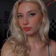 Happy 4th of July from Talia! XOXO She loves you all!!! ❤️🤍💙