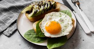 Cazuela de huevos estrellados con salchipapas!! Como Preparar Huevos Estrellados En Agua Una Receta Sencilla Y Nutritiva