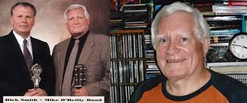 Mike O'Reilly passes