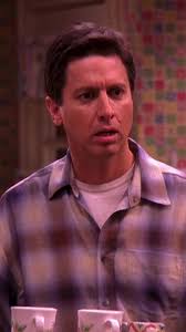 Everybody Loves Raymond: Stefania and Robert's Relationship