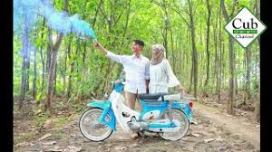 Selengkapnya untuk foto prewedding dengan konsep vitage biker silahkan ke tkp. Best Moment With Honda Cub Series Prewedding Inspiration Season2 Cub Series Channel By Cub Series Channel