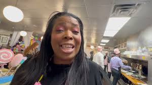 (PHOTOS) Decatur Waffle House smothered, covered with love