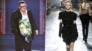Shop authentic alber elbaz clothing, accessories and alber elbaz for lanvin, fall 204, 18 long black leather gloves with tonal stitching, fringe details at uppers and button closures at inner wrists. Hxn29n6edofg M