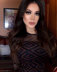 Lovely Leyvi V. Pro MUA