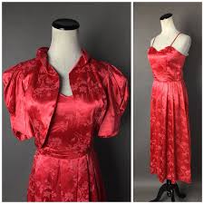 Vintage 70s Dress 1970s Dress 70s Does 50s Floral Dress Fit And Flare Dress Cocktail Dress Prom Dress 50s Style 4211 In 2020 Cocktail Dress Prom Fit Flare Cocktail Dress 1970s Dresses