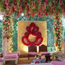 Pin By Reddy On Wedding Decorations With Images Wedding Stage Decorations Wedding Venue Decorations