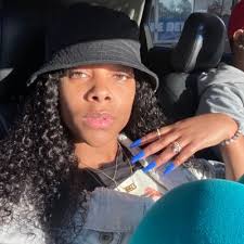 Elisha Lili Davis (@ElishaLiliDavis)