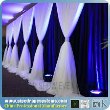 Pin By Margo Allen Pilling On Fast Partition Walls Diy Wedding Backdrop Wedding Backdrop Silver Wedding Decorations