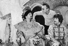 по какой книге снят фильм иван васильевич меняет профессию Fotografii So Syomok I Interesnye Fakty K Filmu Ivan Vasilevich Menyaet Professiyu 1973 God Stena Ee