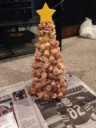 Learn how to make your very own wine cork christmas tree! Diy Wine Cork Christmas Tree Diy Aficionado