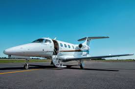 It combines design, efficiency and performance into an exciting aircraft for the phenom 100ev has an enviable baggage compartment. Embraer Phenom 100 Ok Van Charter Advisory S N 50000134