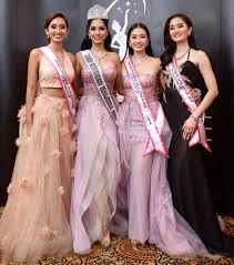 Miss universe malaysia 2019 flaunts peranakan inspired national costume. Miss Universe M Sia Missuniversemy ØªÙˆÛŒÛŒØªØ±