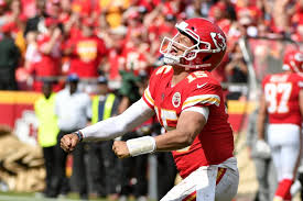 Chiefs Stop 3 2 Point Conversions Beat Ravens 33 28