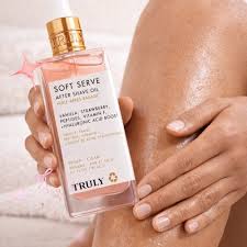 TRULY Soft serve Hidratante y aclarante Aceite post depilación con péptidos  de colágeno, vitamina sy ácido hialurónico. 🛒Pide por la web (enlace en la  bio o las historias) #trulycolombia #aceitetruly #softservetruly  #aftershaveoil