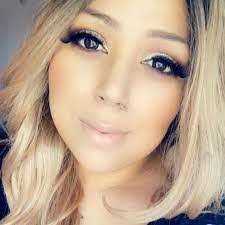 Nadia Henderson's Instagram, Twitter & Facebook