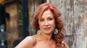 Détár enikő és gabriela spanic versenyeztek az elődöntőbe jutásért, végül détár enikőnek és baranyai dávidnak kellett búcsúznia a dancing with the starstól. Eddig Tartott Detar Eniko Es Parja Esett Ki A Dancing With The Starsbol Indirekt Hu
