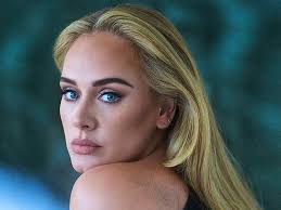 A Las Vegas: Adele guadagna in una sera più di una consigliera federale in  un anno