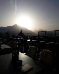 Les mirades i els comportaments lascius, els tocaments corporals sense. Der Eidgenossburger Bild Von Bergrestaurant Alp Lavoz Lenzerheide Tripadvisor