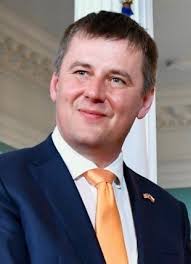 Manželka uznala, že učitelé jsou v nulté linii. Tomas Petricek Wikipedia