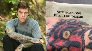 Un nuovo episodio del'eterno scontro codacons/fedez. Codacons Fedez Riceve L Atto Giudiziario Lo Sfogo Sui Social Del Rapper