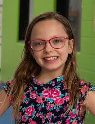 Kim Dehn's Instagram, Twitter & Facebook