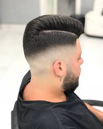 From the faux hawk to comb over, textured slick back to pompadour, nothing will go wrong if he has straight hair. 15 Inspirasi Model Rambut Pria New Fade Yang Bisa Dicoba Updated 2021 Bukareview