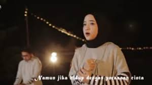 Deen assalam by sabyan gambus sabyan gambus, grup musik yang memperkenalkan musik gambus kepada millennials. Nissa Sabyan Dan Ayus Pakai Baju Couple Saat Syuting Video Klip Netizen Heboh Ringtimes Bali