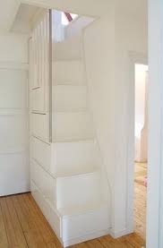 Platzsparende Treppe Mit Stauraum Kleines Haus Treppe Bodentreppe Dachbodenausbau Treppe