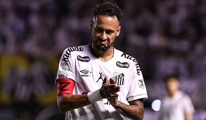 Neymar &eacute; denunciado por infringir lei Vini Jr. e pode pegar at&eacute; seis jogos de suspens&atilde;o - R&aacute;dio Pampa