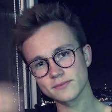 Sundy Jules Youtube Star Bio Birthday Family Age Born Sundy jules, lou & dylan (kids united) qui de vous 3 by seb avec ta star. sundy jules youtube star bio