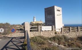 Mesa roldán, cabo de gata (almería) en la zona más avanzada al mar, se encuentra el faro de mesa roldán , que se inauguró el 31 de diciembre de 1863. Faro De Mesa Roldan Adarve Granadino