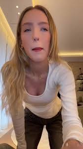 Karina Henry's Instagram, Twitter & Facebook