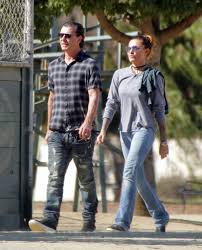 Mit nur einem wort drückt er das aus, was so viele paare, die in einer fernbeziehung leben, verstehen können: Sophia Thomalla And Gavin Rossdale Stills Out In Hollywood Images Celebskart