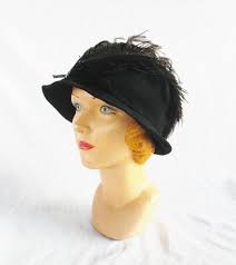 1930 S Vintage Black Felt Cloche Or Slouch Hat By Myvintagehatshop 64 00 Vintage Retro Clothing Couture Hats Vintage Mannequin